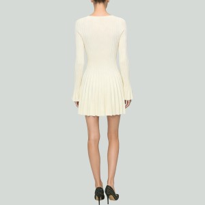Crew Neck Long Sleeve Pleated Knitted Knee-Length Dress